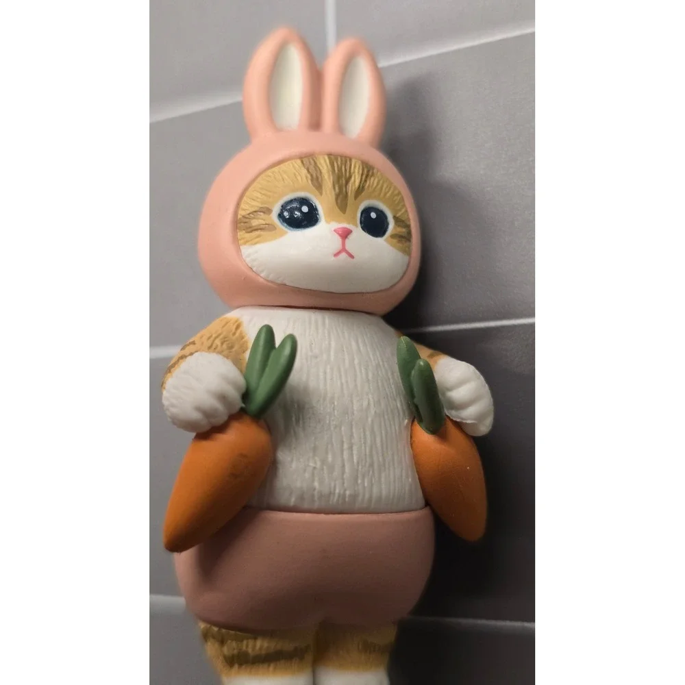 Mofusand Kitan Club Cat in Pink Bunny Costume Figurine Holding Carrots Kawaii